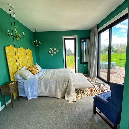 Stablehouse Garden Shed Villa Masterton Kültér fotó