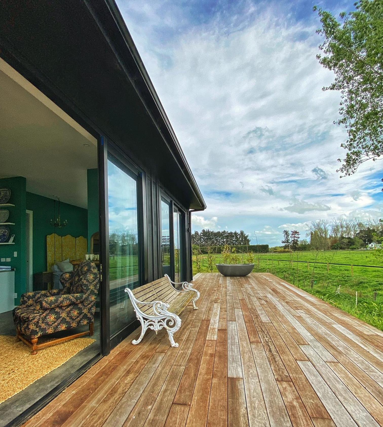 Stablehouse Garden Shed Villa Masterton Kültér fotó
